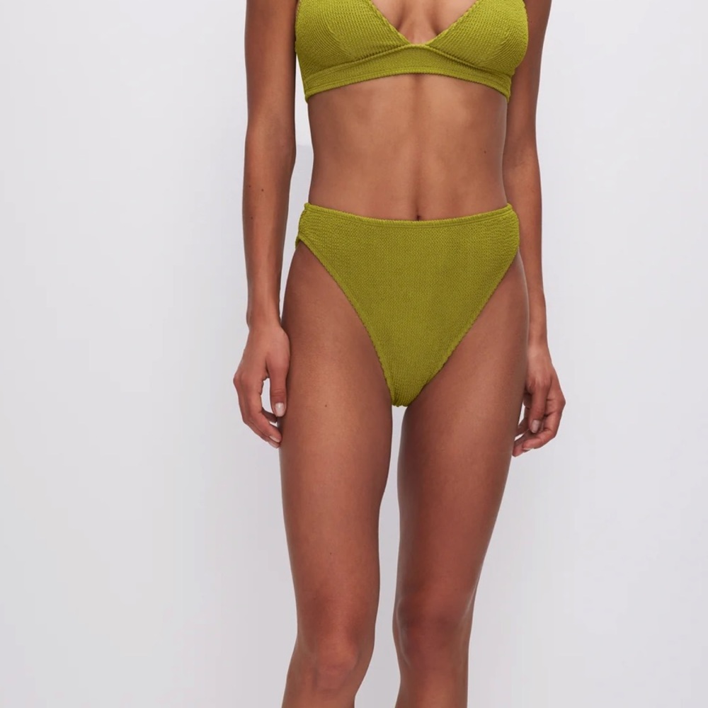 NWT Good American ALWAYS FITS CHEEKY BIKINI BOTTOM